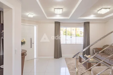 Sobrado Alto Padrao Com 180 M2 , Com Amplo Terreno No Jardim Carvalho