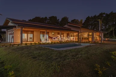 Vista Panorâmica E Porteira Fechada: 234m² De Alto Padrão Em Condomínio Fechado