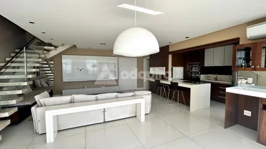 Ed. Monet, Centro, Duplex, Semi-mobiliado, Andar Alto, 02 Suítes, 02 Vagas Gar.