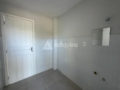Sala Comercial Com 2 Ambientes, 2 Banheiros E Estacionamento