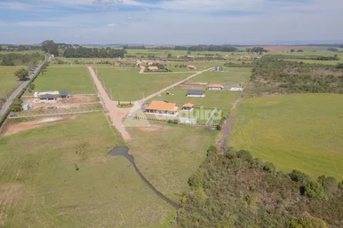 Terreno Em Condomínio De Chácaras Casa De Campo 2 Com Com 2072 M²