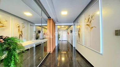 Apartamento 3 Quartos (1 Suíte), Semi-mobiliado, Duas Vagas De Garagem, Elevador