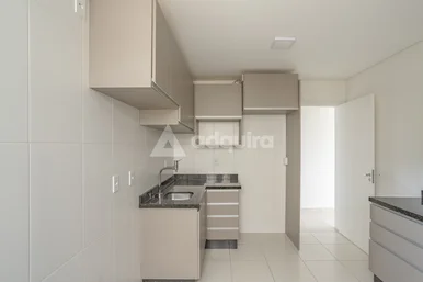 Apartamento 3 Quartos (1 Suíte), Semi-mobiliado, Duas Vagas De Garagem, Elevador