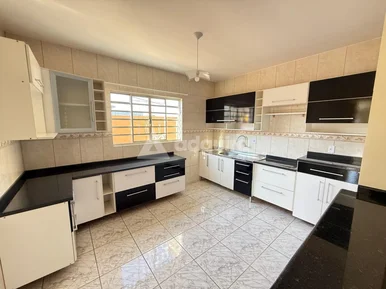 Sobrado Com 4 Quartos No Jd. Carvalho