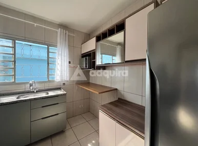 Casa Com Barracão Na Região De Uvaranas