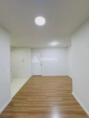 Apartamento Com 2 Quartos E Sacada Com Churrasqueira