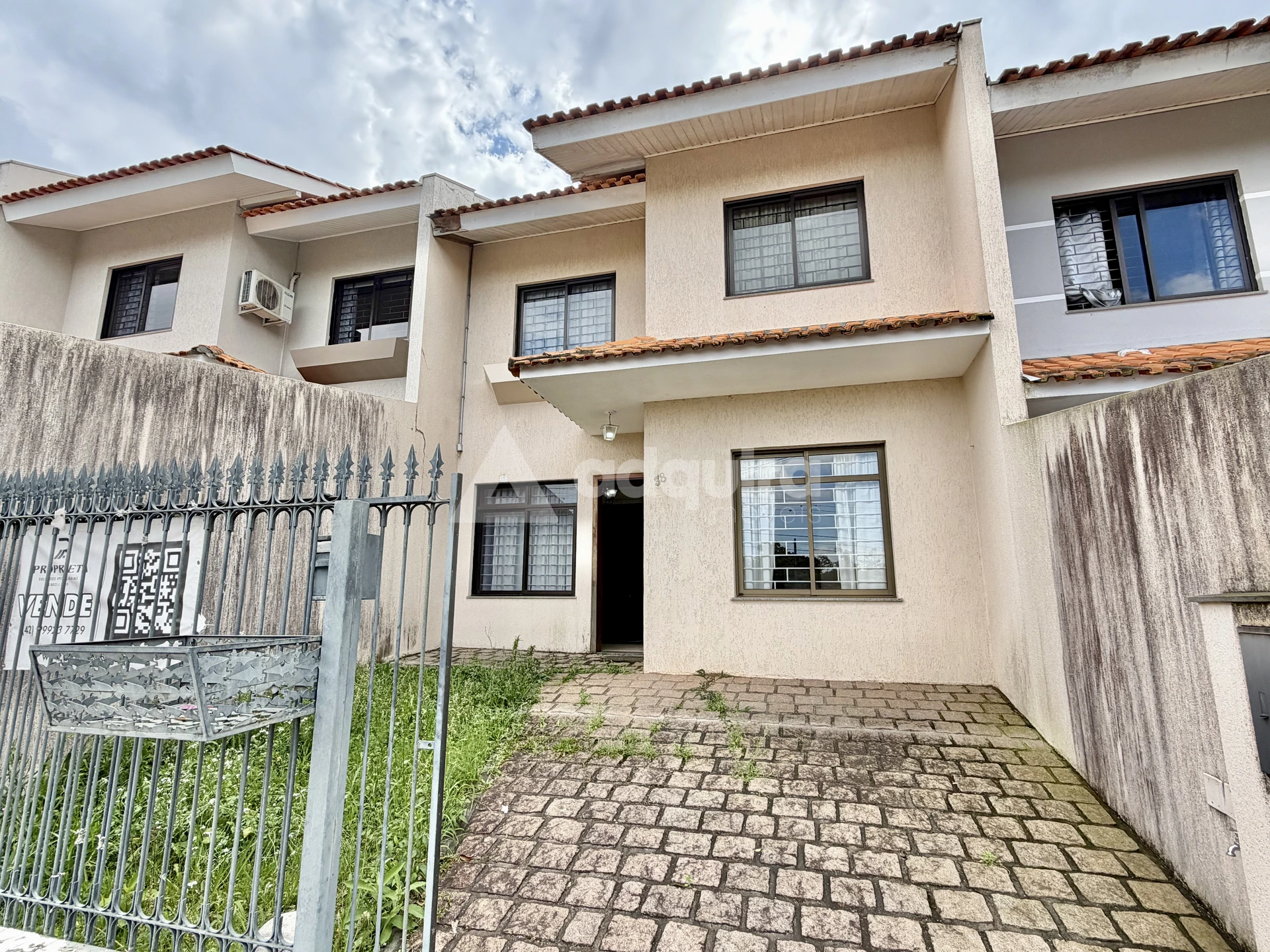Sobrado Com 4 Quartos , Sendo 2 Suites, No Jardim America Ponta Grossa Pr