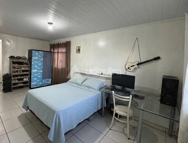 Casa Com Salão Comercial No Contorno