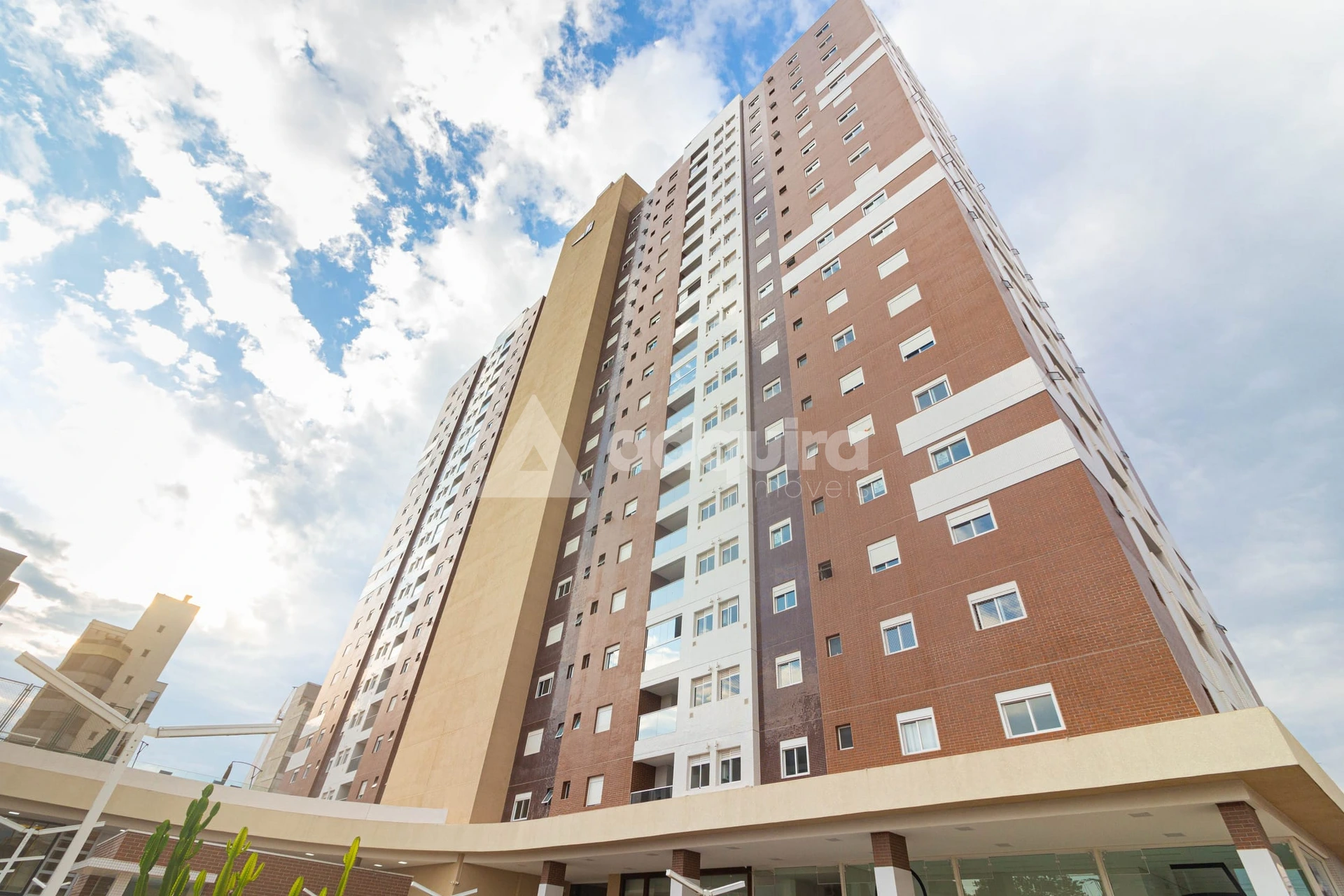 Apartamento No Centro De Ponta Grossa, Ed. Rembrandt