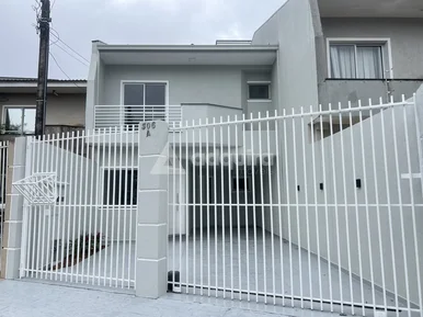 Triplex Na  Rua Rio Grande Do Sul, órfãs, Ponta Grossa