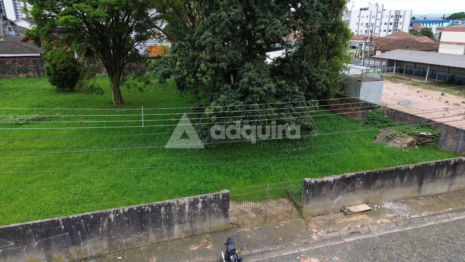 Terreno à Venda - 1.360 M² | Bairro órfãs