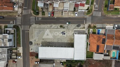 Espaço Comercial Em Mall Com Estacionamento Amplo Em Uvaranas