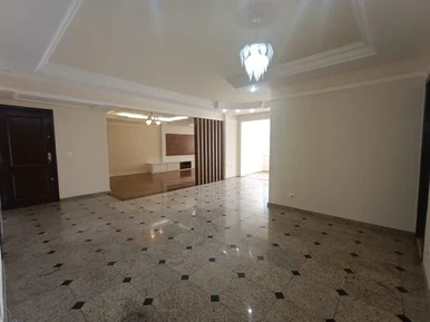 Apartamento à Venda 3 Quartos, 1 Suite, 2 Vagas, 270m², Centro