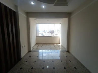 Apartamento à Venda 3 Quartos, 1 Suite, 2 Vagas, 270m², Centro