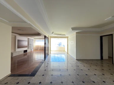 Apartamento No Edifício Paula Xavier - Centro