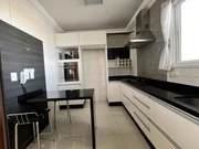 <strong>Apartamento à venda 3 Quartos, 1 Suite, 2 Vagas, 180M², Cent</strong>