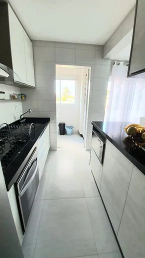 Apartamento Semi Mobiliado à Venda No Bairro De Oficinas, Com 3 Quartos