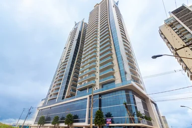 <strong>Apartamento à venda no Edifício Cote d'Azur, com 04 súites, </strong>