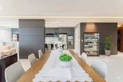 <strong>Apartamento à venda no Edifício Cote d'Azur, com 04 súites, </strong>