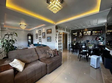 <strong>Apartamento à venda, MOBILIADO, Av. Anita Garibaldi, 03 quar</strong>