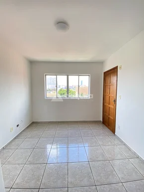 Apartamento De 02 Quartos Em Excelente Localização