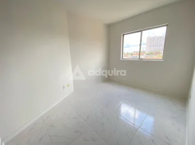 Apartamento De 02 Quartos Em Excelente Localização