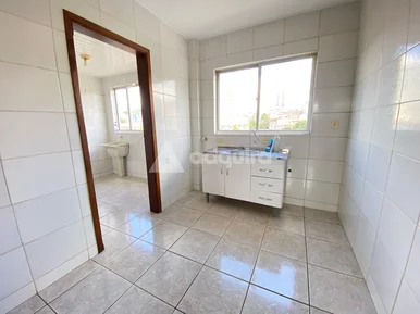 Apartamento De 02 Quartos Em Excelente Localização