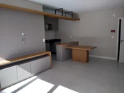 <strong>Apartamento à venda, SEMIMOBILIADO, com 60m² de área útil, p</strong>