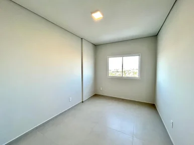 Apartamento à Venda, Ed. Mont Pellier, Andar Alto, 2 Vagas De Garagem