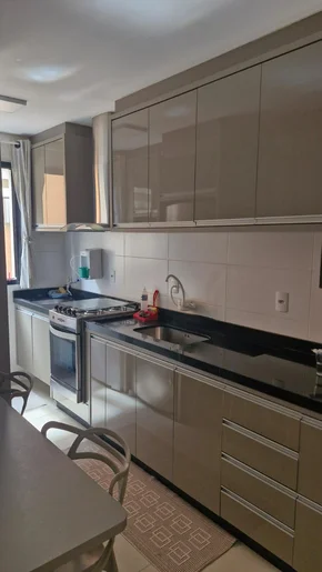 Apartamento à Venda - 2quartos, 1 Suíte, 1 Vaga De Garagem -  Uvaranas
