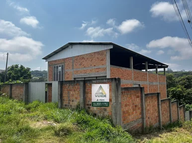 <strong>Galpão / Barracão para venda, com 188,46m² de área útil e 49</strong>
