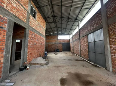 Galpão / Barracão Para Venda, Com 188,46m² De área útil E 495m² De Terreno