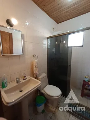 Casa à Venda 2 Quartos, 1 Suite, 1 Vaga, 660m², Uvaranas