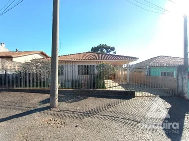 <strong>Casa à venda 2 Quartos, 1 Suite, 1 Vaga, 660M², Uvaranas, Po</strong>