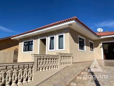 <strong>Casa à venda 3 Quartos, 1 Suite, 2 Vagas, 504M², Uvaranas, P</strong>