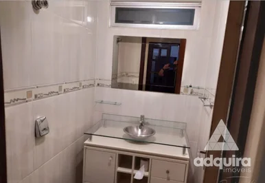 Casa à Venda 4 Quartos, 3 Suites, 1 Vaga, 150m², Centro