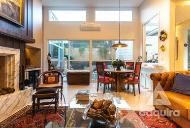 Casa à Venda 6 Quartos, 4 Suites, 3 Vagas, 653.45m², Jardim Carvalho, Ponta Gros