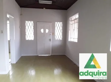 Casa à Venda 3 Quartos, 3 Vagas, 250m², Centro