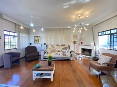 Sobrado Mobiliado Para Locação, 4 Quartos(sendo 2 Suítes) 5 Vagas, 350m²