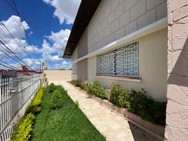 <strong>Casa comercial à venda 3 Quartos, 1 Suite, 2 Vagas, 545M², C</strong>