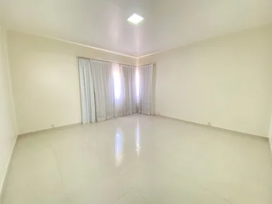 Casa Comercial à Venda 3 Quartos, 1 Suite, 2 Vagas, 545m², Centro