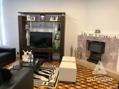 Casa à Venda 3 Quartos, 1 Suite, 2 Vagas, 426.2m², Centro
