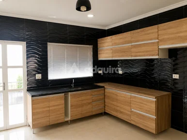Casa à Venda 3 Quartos, 1 Suite, 2 Vagas, 462m², Neves
