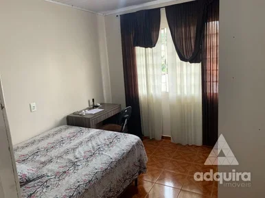 Casa à Venda 3 Quartos, 2 Vagas, 329m², Oficinas