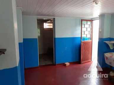 Casa à Venda 4 Quartos, 1 Vaga, 490m², Uvaranas