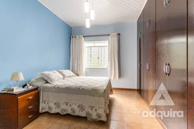 Casa à Venda 2 Quartos, 1 Suite, 1 Vaga, 390.98m², Centro