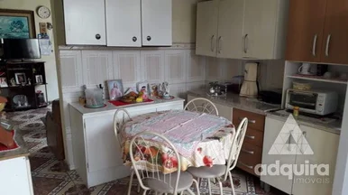 Casa à Venda 3 Quartos, 1 Vaga, 160m², Nova Rússia
