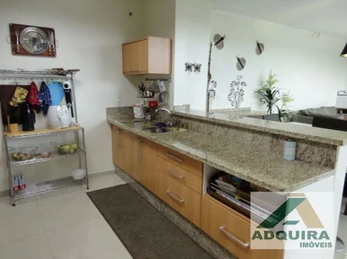 Casa à Venda 4 Quartos, 1 Suite, 4 Vagas, 364m², Centro