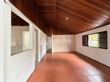Casa à Venda Com Amplo Terreno, Quintal E Muito Espaço Para Viver