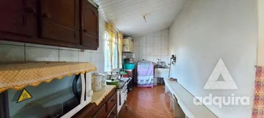Casa à Venda 2 Quartos, 2 Vagas, 462m², Uvaranas